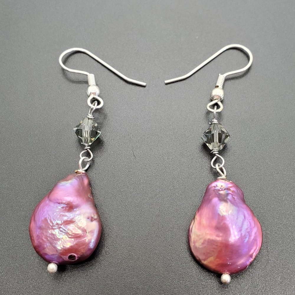 One-Of-A-Kind, Pearl, And Shell Set - image 4